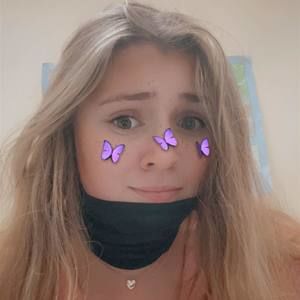 Meet your Posher, Alyssa